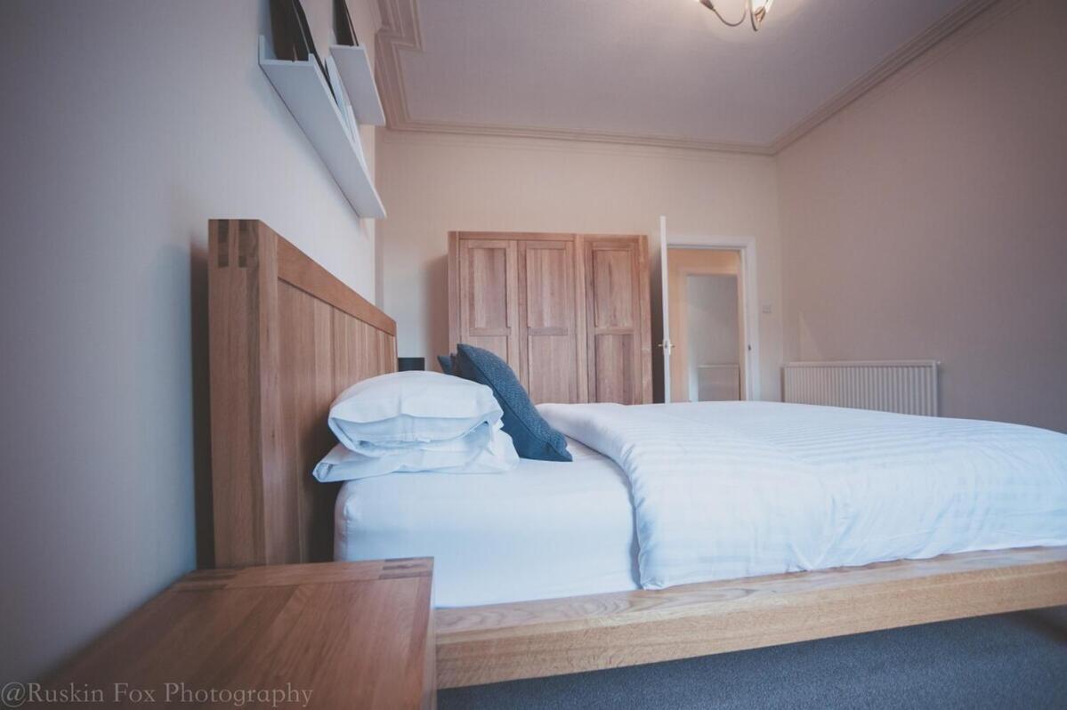 Stylish And Spacious Two Bed In Aberdeen'S West End エクステリア 写真