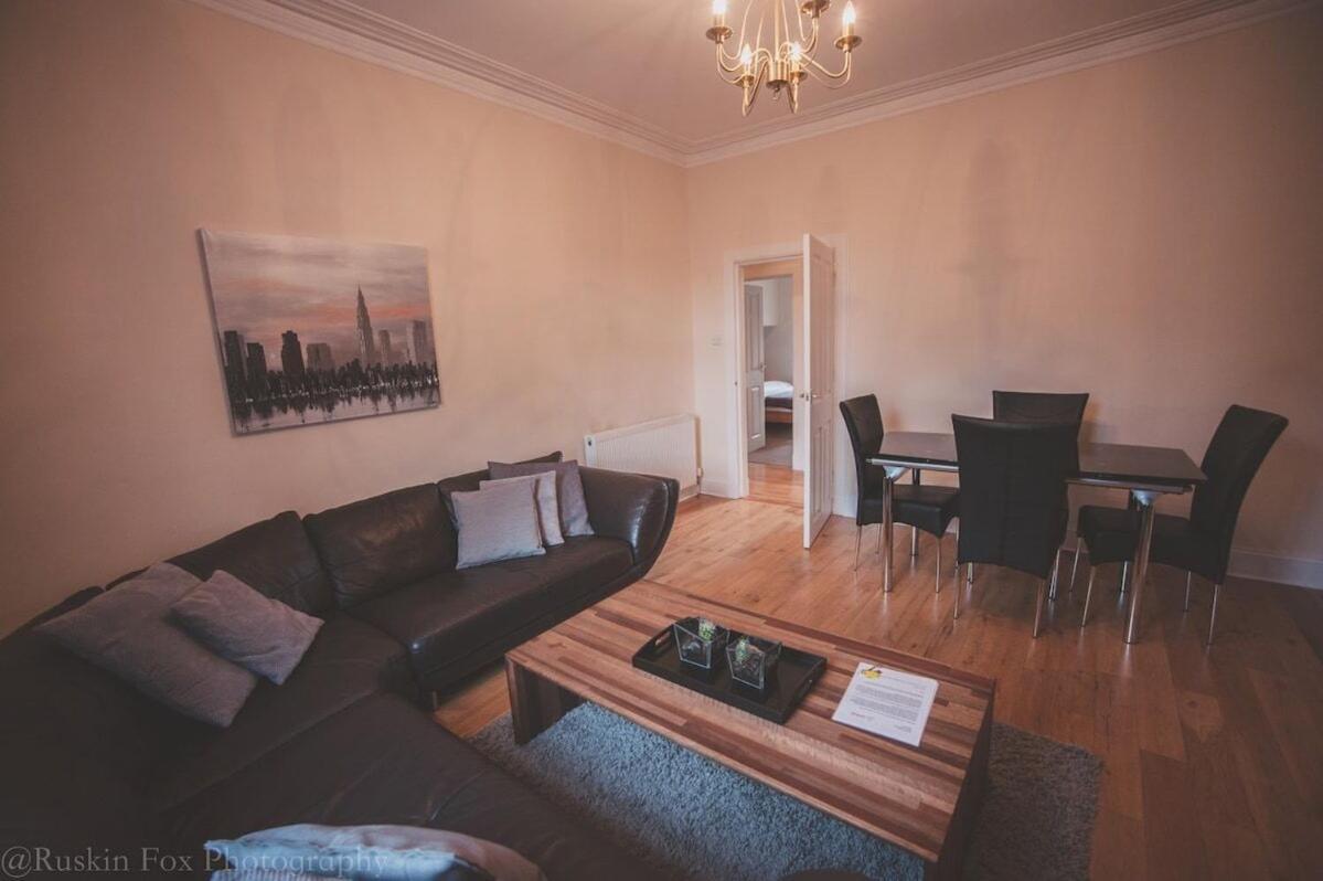 Stylish And Spacious Two Bed In Aberdeen'S West End エクステリア 写真